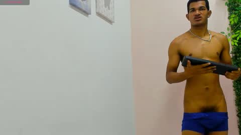 maikol_twinkx online show from 12-05-25, 03:48