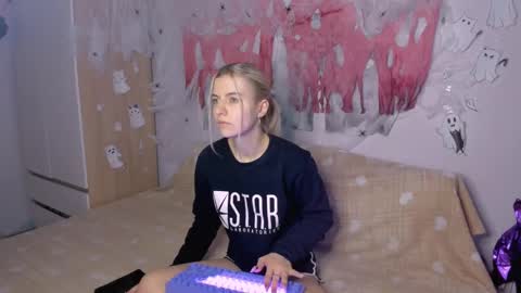 Your kitty online show from 12-08-24, 03:10