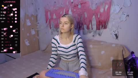 Your kitty online show from 12-12-24, 02:59