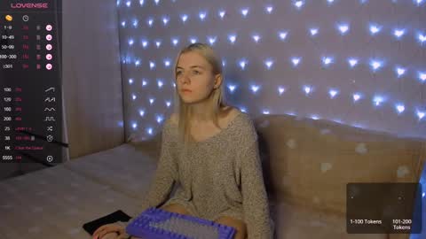 Your kitty online show from 01-18-25, 03:27