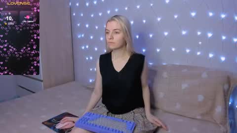 Your kitty online show from 02-09-26, 04:44