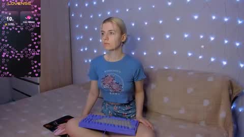 Your kitty online show from 02-16-26, 04:03