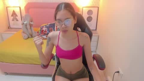 Snapshot of mailylove1 chatting on 12-30-24, 12:20  M A I L Y  online show from 12-30-24, 12:20