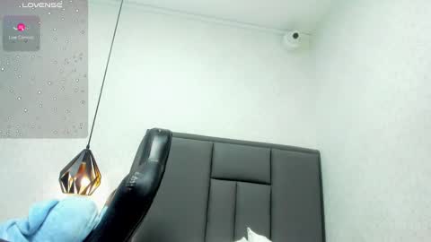 Snapshot of mailylove1 chatting on 02-04-25, 03:36  M A I L Y  online show from 02-04-25, 03:36