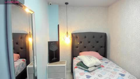 Snapshot of mailylove1 chatting on 02-19-25, 04:00  M A I L Y  online show from 02-19-25, 04:00