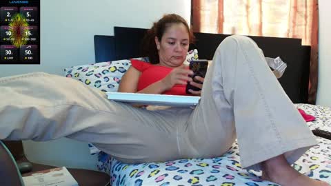 Snapshot of maira_milf chatting on 02-13-25, 08:03 Maira online show from 02-13-25, 08:03