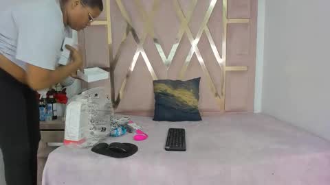 Snapshot of mairaasm chatting on 05-27-26, 12:35 Mairaasm online show from 05-27-26, 12:35
