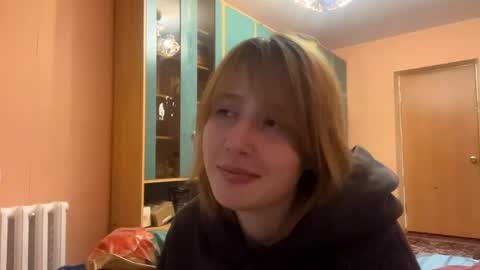 Evie online show from 06-04-26, 09:32