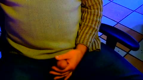 Snapshot of maitai42 chatting on 07-28-26, 07:59 Maitai42 online show from 07-28-26, 07:59