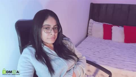 Maite online show from 10-23-25, 03:39