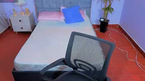 MAITE STONE1 online show from 01-11-26, 03:33