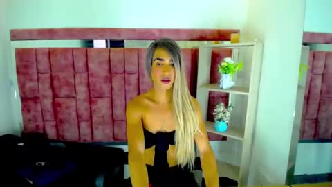 maitecandyxx online show from 06-10-26, 09:25