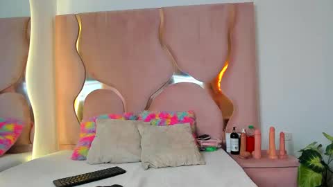 maite online show from 03-10-25, 01:32