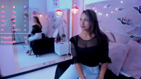 Snapshot of maiyajoness chatting on 10-25-25, 04:20 maiyajoness online show from 10-25-25, 04:20