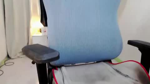 Snapshot of majestic_anne chatting on 12-15-24, 06:15 Annalyn online show from 12-15-24, 06:15