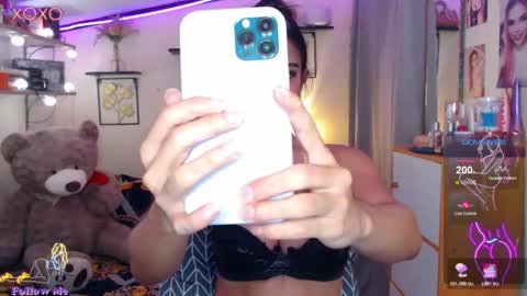 Snapshot of majestic_bella chatting on 06-15-26, 04:47 Bella online show from 06-15-26, 04:47