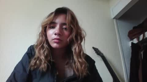 Snapshot of majo_gomezz chatting on 09-18-25, 05:15 majo_gomezz online show from 09-18-25, 05:15