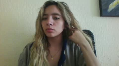 Snapshot of majo_gomezz chatting on 12-01-25, 03:50 majo_gomezz online show from 12-01-25, 03:50