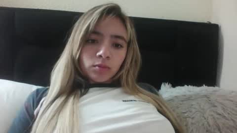 Snapshot of majo_gomezz chatting on 03-04-26, 03:34 majo_gomezz online show from 03-04-26, 03:34