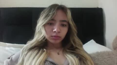 Snapshot of majo_gomezz chatting on 03-08-26, 02:04 majo_gomezz online show from 03-08-26, 02:04