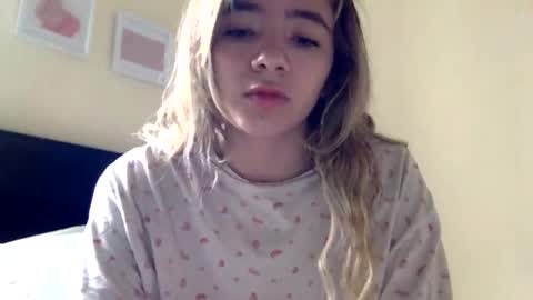 Snapshot of majo_gomezz chatting on 03-21-26, 05:49 majo_gomezz online show from 03-21-26, 05:49