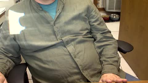 Snapshot of majormike34 chatting on 12-11-24, 03:05 majormike34 online show from 12-11-24, 03:05