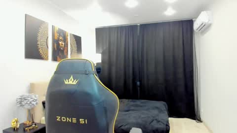 Chloe online show from 05-18-26, 04:07