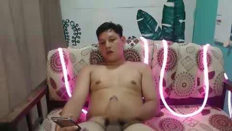 Snapshot of makehugecock chatting on 11-19-25, 08:58 makehugecock online show from 11-19-25, 08:58