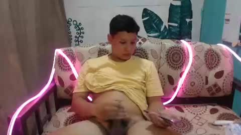 Snapshot of makehugecock chatting on 11-20-25, 08:47 makehugecock online show from 11-20-25, 08:47