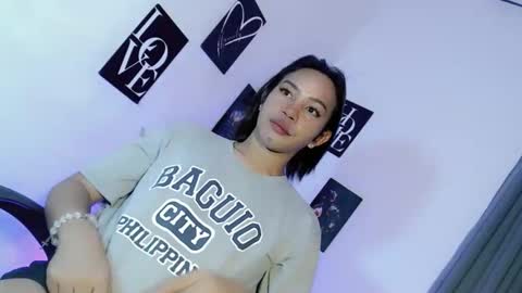 Snapshot of makeit_reyn chatting on 05-02-26, 03:17 Reyn online show from 05-02-26, 03:17