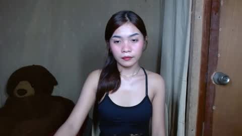 Snapshot of makeme_wettt chatting on 02-08-25, 03:52 makeme_wettt online show from 02-08-25, 03:52