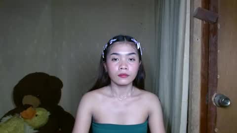 Snapshot of makeme_wettt chatting on 02-20-25, 03:34 makeme_wettt online show from 02-20-25, 03:34