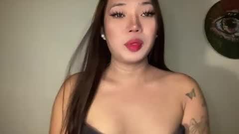 Snapshot of makemesquirt_xxx chatting on 08-07-26, 02:35 KEANA online show from 08-07-26, 02:35