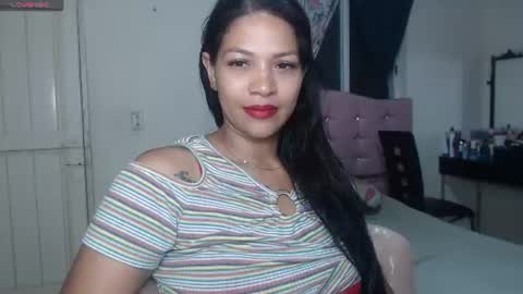 Snapshot of makennaa_1 chatting on 07-27-26, 10:22 MAKENNAA online show from 07-27-26, 10:22