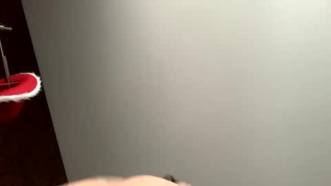 Snapshot of makeouthilldani chatting on 12-23-24, 12:03 hokulani online show from 12-23-24, 12:03