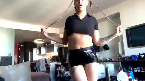 Snapshot of makeouthilldani chatting on 01-17-25, 11:29 hokulani online show from 01-17-25, 11:29