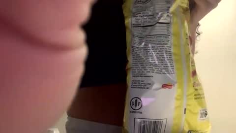 Snapshot of makeouthilldani chatting on 01-25-25, 08:42 hokulani online show from 01-25-25, 08:42