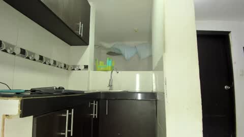 Snapshot of making_sex01 chatting on 12-21-24, 11:13 making_sex01 online show from 12-21-24, 11:13