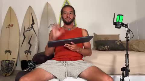Mack  Makingmoans Twitter online show from 06-26-26, 01:10