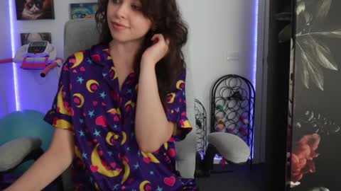 Snapshot of makiyahbelle2 chatting on 12-17-24, 09:50 MakiyahBelle online show from 12-17-24, 09:50