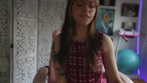 Snapshot of makiyahbelle2 chatting on 07-21-26, 03:53 MakiyahBelle online show from 07-21-26, 03:53