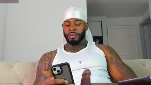 Snapshot of makonneen chatting on 01-08-26, 03:09 Makonnen online show from 01-08-26, 03:09