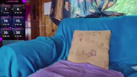 Snapshot of mal_meow chatting on 07-15-26, 09:47 Mal Dee online show from 07-15-26, 09:47