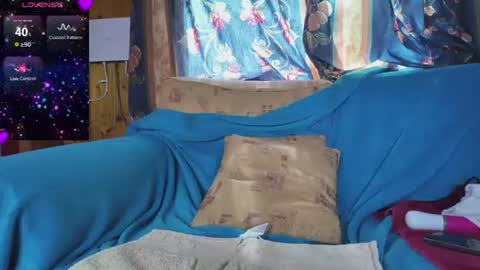 Snapshot of mal_meow chatting on 07-28-26, 12:48 Mal Dee online show from 07-28-26, 12:48