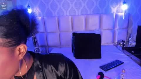 Snapshot of malaaiikaa chatting on 02-19-25, 08:10 malaaiikaa online show from 02-19-25, 08:10