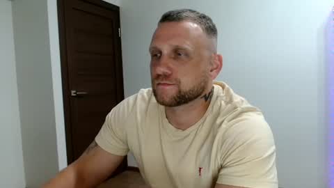 Snapshot of malchyshka chatting on 07-04-26, 06:03 malchyshka online show from 07-04-26, 06:03