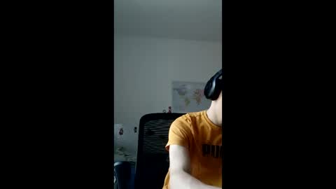 male20y online show from 05-28-26, 04:48