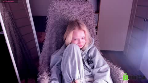 Snapshot of malenaernman chatting on 01-26-25, 01:36 Malena online show from 01-26-25, 01:36