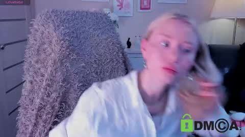 Snapshot of malenaernman chatting on 09-26-25, 10:19 Malena online show from 09-26-25, 10:19