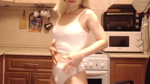 Malena online show from 11-22-25, 09:25